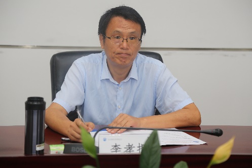 在曲华林,李孝振和张光远的见证下,天津建工集团常务副总经理李小峰